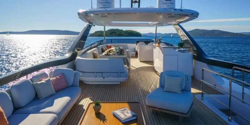 Custom made 366 gallery exterior